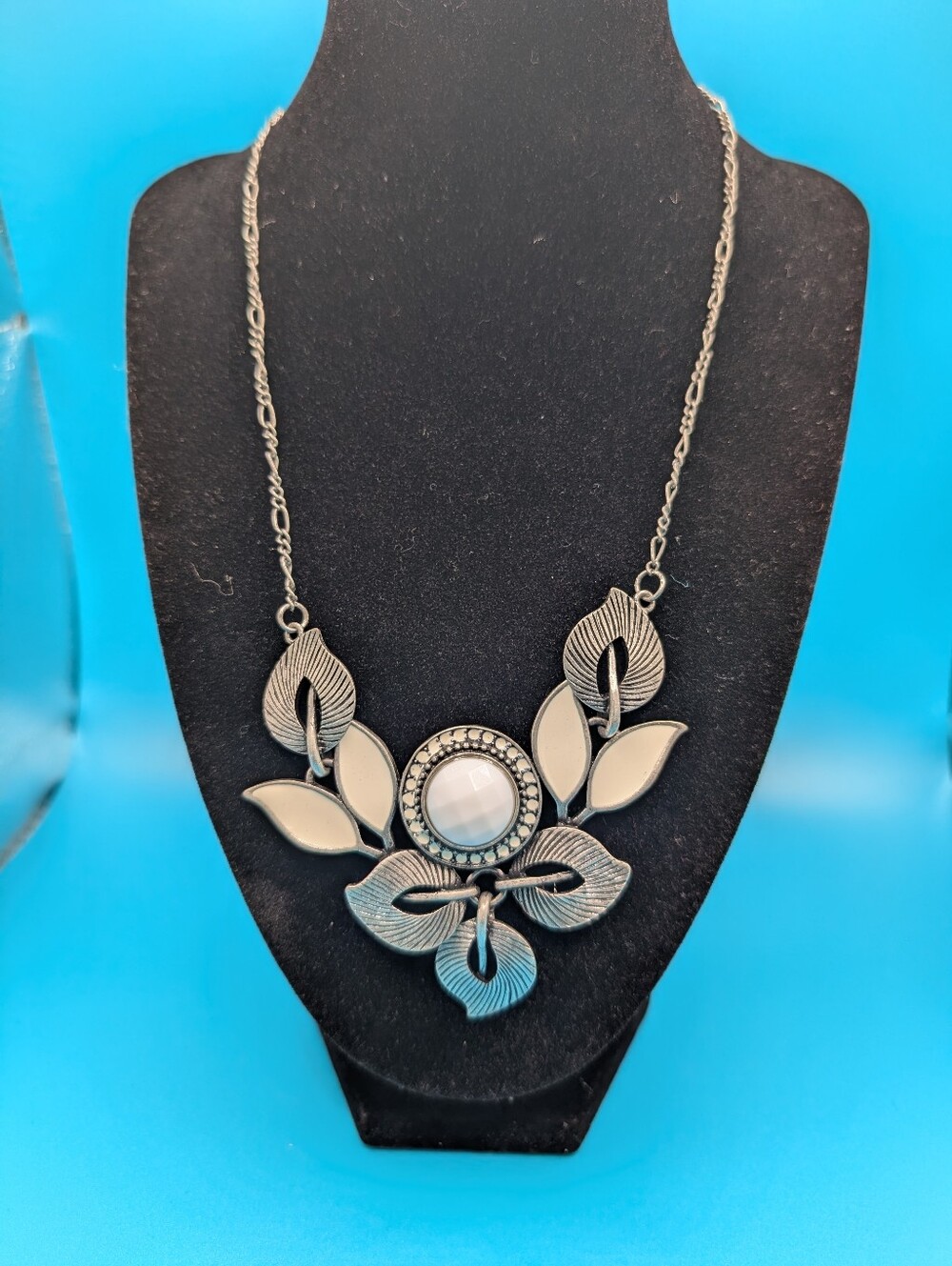 Silver Tone White Floral Statement Necklace
